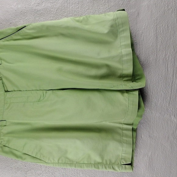 Adidas Stretch Green Mid Rise Flat Front Athletic Bermuda Golf Shorts - Picture 3 of 13
